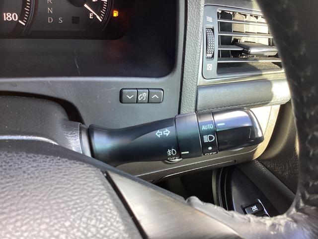 クラウン ３．５アスリート　純正ナビ　フルセグＴＶ　ミュージックサーバー　ＤＶＤ　バックカメラ　ＥＴＣ　パワーシート　プッシュスタート　スマートキー　クルーズコントロール　オートＨＩＤヘッドライト　フォグランプ　アルミホイール（29枚目）