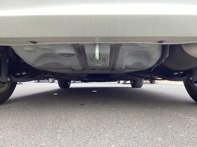 フィット １３Ｇ・Ｓパッケージ　シティーブレーキアシスト　純正８インチプレミアムインターナビ　フルセグＴＶ　ブルートゥース　ミュージックラック　ＤＶＤ再生　バックカメラ　ＥＴＣ　ドライブレコーダー　黒革調シートカバー　オートＬＥＤヘッドライト　アルミホイール（43枚目）