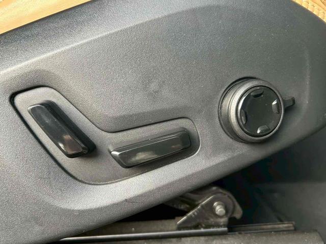 ＸＣ６０ Ｄ４　ＡＷＤ　インスクリプション　４ＷＤ　ドライブレコーダー　ＥＴＣ　フロントカメラ　クリアランスソナー　オートクルーズコントロール　レーンアシスト　パワーシート　パークアシスト　衝突被害軽減システム　ＴＶ　ＬＥＤヘッドランプ（22枚目）