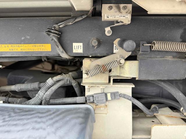 ハイゼットトラック ローダンプ 4WD ダンプ パワステ MT エアコン カセット(21枚目)