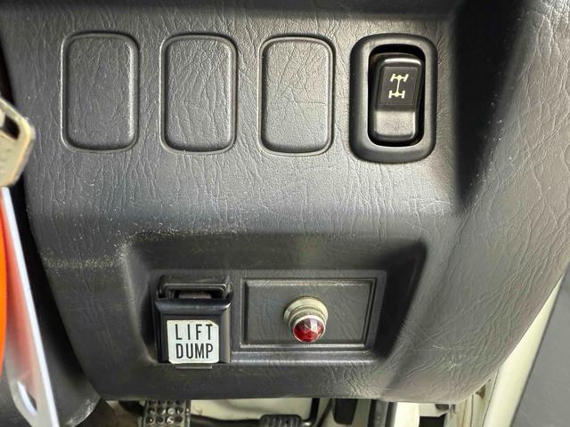ハイゼットトラック ローダンプ 4WD ダンプ パワステ MT エアコン カセット(33枚目)