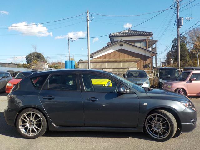 マツダスピードアクセラ ベースグレード　Ｂカメラ　ＤＶＤ　ＥＴＣ　ナビ　ターボ　ＤＳＣ　電動格納ミラー　アドバンスキー　オートエアコン　キーレスエントリー　セキュリティ　ＡＢＳ　ＨＤＤナビ（5枚目）