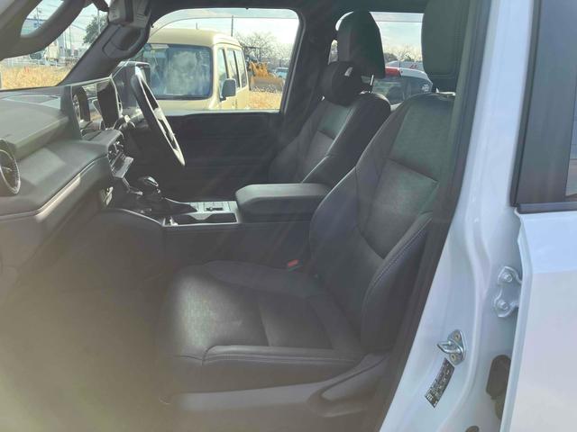 ランドクルーザー２５０ ＶＸ　モデリスタエアロ　４ＷＤ　四駆　ＥＴＣ　サンルーフ　全周囲カメラ　クリアランスソナ　オートクルーズコントロール　レーンアシスト　パワーシート　衝突被害軽減システム　ナビ　ＴＶ　オートマチックハイビーム（23枚目）