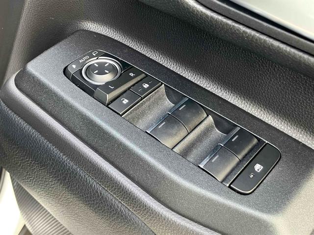 ランドクルーザー２５０ ＶＸ　モデリスタエアロ　４ＷＤ　四駆　ＥＴＣ　サンルーフ　全周囲カメラ　クリアランスソナ　オートクルーズコントロール　レーンアシスト　パワーシート　衝突被害軽減システム　ナビ　ＴＶ　オートマチックハイビーム（47枚目）