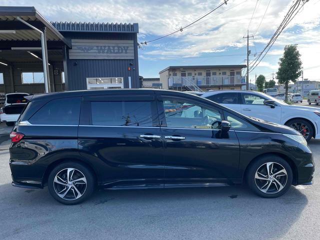 オデッセイ Ｇ・エアロパッケージ　両側パワースライドドア　インターナビ　地デジＴＶ　バックカメラ　ＥＴＣ　ｉＰｏｄ　ＵＳＢ　ＨＤＭＩ　あんしんパッケージ　クルコン　ＬＥＤオートライト　ＬＥＤルームランプ　ミラーヒーター　スマートキー（4枚目）