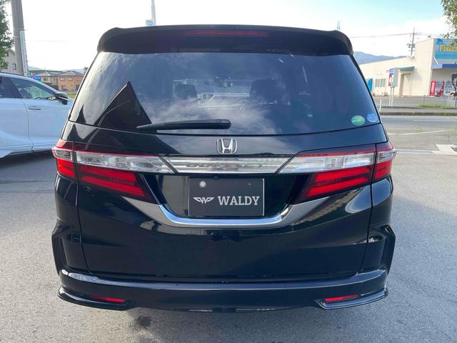 オデッセイ Ｇ・エアロパッケージ　両側パワースライドドア　インターナビ　地デジＴＶ　バックカメラ　ＥＴＣ　ｉＰｏｄ　ＵＳＢ　ＨＤＭＩ　あんしんパッケージ　クルコン　ＬＥＤオートライト　ＬＥＤルームランプ　ミラーヒーター　スマートキー（8枚目）