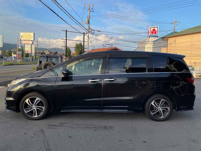 オデッセイ Ｇ・エアロパッケージ　両側パワースライドドア　インターナビ　地デジＴＶ　バックカメラ　ＥＴＣ　ｉＰｏｄ　ＵＳＢ　ＨＤＭＩ　あんしんパッケージ　クルコン　ＬＥＤオートライト　ＬＥＤルームランプ　ミラーヒーター　スマートキー（11枚目）