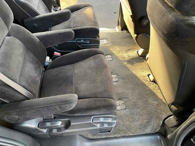 オデッセイ Ｇ・エアロパッケージ　両側パワースライドドア　インターナビ　地デジＴＶ　バックカメラ　ＥＴＣ　ｉＰｏｄ　ＵＳＢ　ＨＤＭＩ　あんしんパッケージ　クルコン　ＬＥＤオートライト　ＬＥＤルームランプ　ミラーヒーター　スマートキー（56枚目）