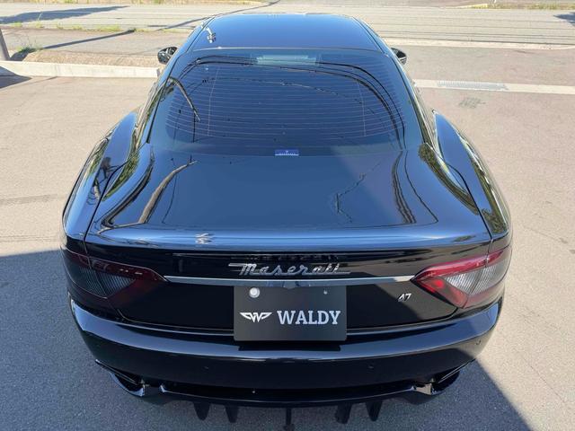 グラントゥーリズモ スポーツ MCオートシフト 車高調 中間パイプ EBM Fr21インチRr22インチ 左ハンドル バックカメラ カロッツェリアナビ クリアランスソナー オートライト CD DVD Bluetooth(8枚目)