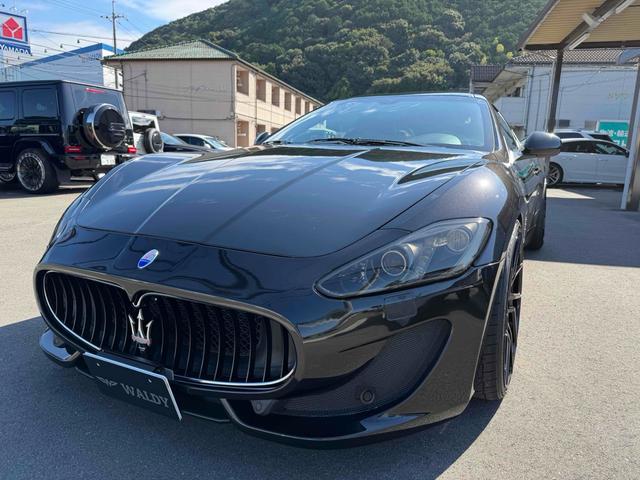 グラントゥーリズモ スポーツ MCオートシフト 車高調 中間パイプ EBM Fr21インチRr22インチ 左ハンドル バックカメラ カロッツェリアナビ クリアランスソナー オートライト CD DVD Bluetooth(13枚目)