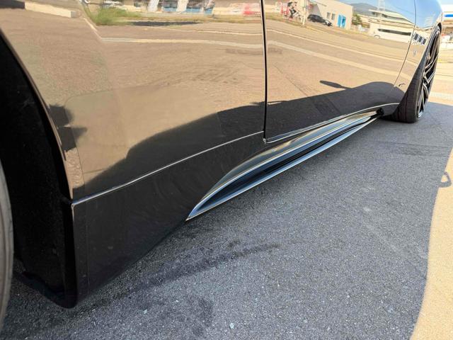 グラントゥーリズモ スポーツ MCオートシフト 車高調 中間パイプ EBM Fr21インチRr22インチ 左ハンドル バックカメラ カロッツェリアナビ クリアランスソナー オートライト CD DVD Bluetooth(21枚目)