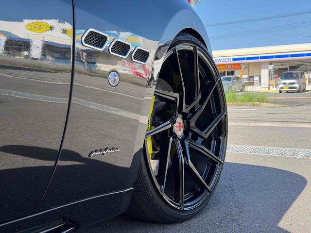 グラントゥーリズモ スポーツ MCオートシフト 車高調 中間パイプ EBM Fr21インチRr22インチ 左ハンドル バックカメラ カロッツェリアナビ クリアランスソナー オートライト CD DVD Bluetooth(29枚目)