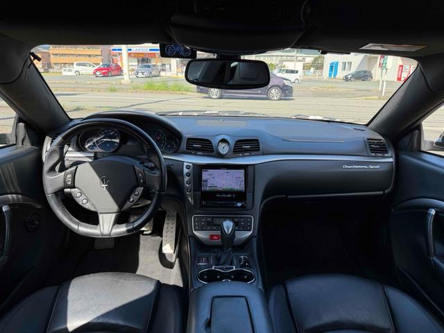 グラントゥーリズモ スポーツ MCオートシフト 車高調 中間パイプ EBM Fr21インチRr22インチ 左ハンドル バックカメラ カロッツェリアナビ クリアランスソナー オートライト CD DVD Bluetooth(34枚目)