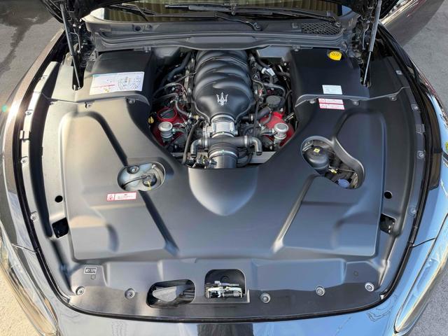 グラントゥーリズモ スポーツ MCオートシフト 車高調 中間パイプ EBM Fr21インチRr22インチ 左ハンドル バックカメラ カロッツェリアナビ クリアランスソナー オートライト CD DVD Bluetooth(71枚目)