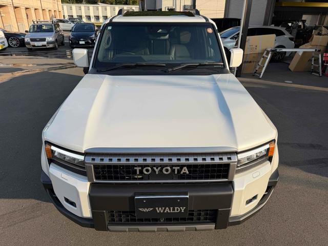 ランドクルーザー２５０ ＶＸ　サンルーフ　デジタルインナーミラー　パノラマビューモニター　ソナー　アダプティブクルーズコントロール　レーンアシスト　パワーシート　衝突軽減システム　ナビ　地デジＴＶ　Ｂｌｕｅｔｏｏｔｈ　オートライト（13枚目）