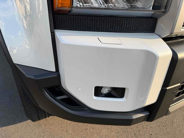 ランドクルーザー２５０ ＶＸ　サンルーフ　デジタルインナーミラー　パノラマビューモニター　ソナー　アダプティブクルーズコントロール　レーンアシスト　パワーシート　衝突軽減システム　ナビ　地デジＴＶ　Ｂｌｕｅｔｏｏｔｈ　オートライト（23枚目）