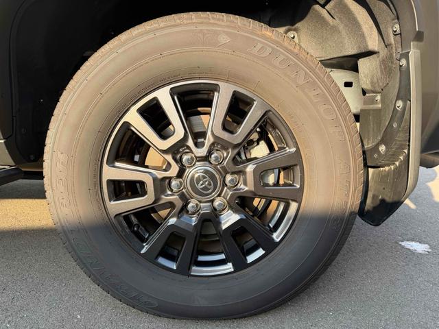 ランドクルーザー２５０ ＶＸ　サンルーフ　デジタルインナーミラー　パノラマビューモニター　ソナー　アダプティブクルーズコントロール　レーンアシスト　パワーシート　衝突軽減システム　ナビ　地デジＴＶ　Ｂｌｕｅｔｏｏｔｈ　オートライト（29枚目）