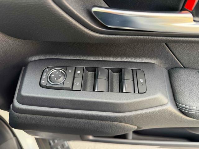 ランドクルーザー２５０ ＶＸ　サンルーフ　デジタルインナーミラー　パノラマビューモニター　ソナー　アダプティブクルーズコントロール　レーンアシスト　パワーシート　衝突軽減システム　ナビ　地デジＴＶ　Ｂｌｕｅｔｏｏｔｈ　オートライト（40枚目）