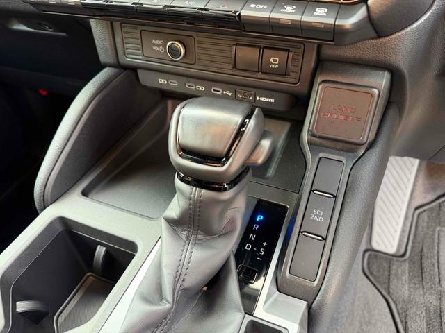 ランドクルーザー２５０ ＶＸ　サンルーフ　デジタルインナーミラー　パノラマビューモニター　ソナー　アダプティブクルーズコントロール　レーンアシスト　パワーシート　衝突軽減システム　ナビ　地デジＴＶ　Ｂｌｕｅｔｏｏｔｈ　オートライト（43枚目）