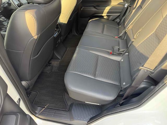 ランドクルーザー２５０ ＶＸ　サンルーフ　デジタルインナーミラー　パノラマビューモニター　ソナー　アダプティブクルーズコントロール　レーンアシスト　パワーシート　衝突軽減システム　ナビ　地デジＴＶ　Ｂｌｕｅｔｏｏｔｈ　オートライト（64枚目）