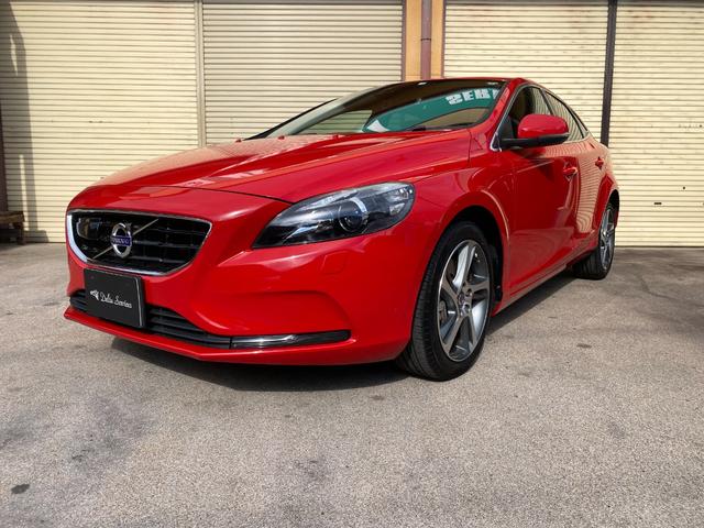 Ｖ４０ Ｄ４　オートライト　シートヒーター　クリアランスソナー　ＥＴＣ　アイドリングストップ　１７インチホイール　Ｂｌｕｅｔｏｏｔｈ　皮シート（4枚目）