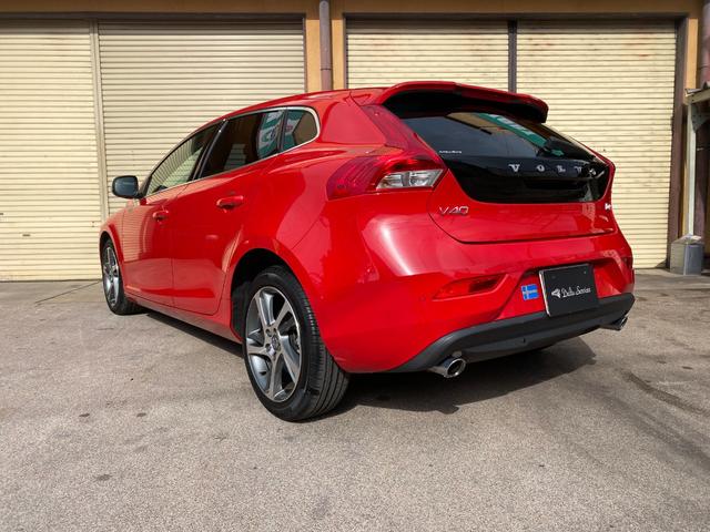 Ｖ４０ Ｄ４　オートライト　シートヒーター　クリアランスソナー　ＥＴＣ　アイドリングストップ　１７インチホイール　Ｂｌｕｅｔｏｏｔｈ　皮シート（7枚目）