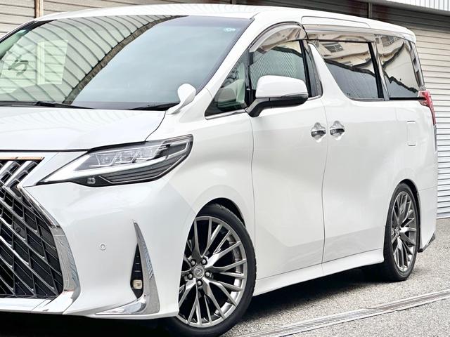 アルファード ２．５Ｓ　Ｃパッケージ　・ＬＭ３５０仕様・コンプリートカー・２０インチＡＷ・車高調・三眼・ＬＥＤテール・両側スラ・９インチナビ・１３インチモニター・ナビ・ＴＶ・ＢＴ・ＨＤＭＩ・Ｂカメラ・ＥＴＣ・Ｐゲート（12枚目）