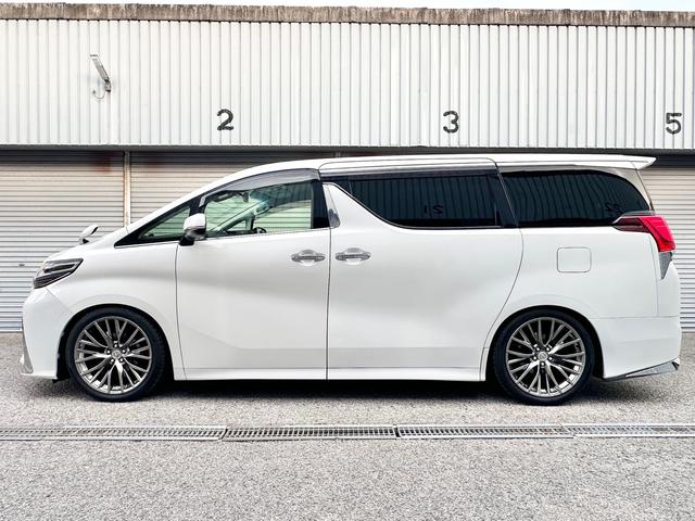 アルファード ２．５Ｓ　Ｃパッケージ　・ＬＭ３５０仕様・コンプリートカー・２０インチＡＷ・車高調・三眼・ＬＥＤテール・両側スラ・９インチナビ・１３インチモニター・ナビ・ＴＶ・ＢＴ・ＨＤＭＩ・Ｂカメラ・ＥＴＣ・Ｐゲート（15枚目）