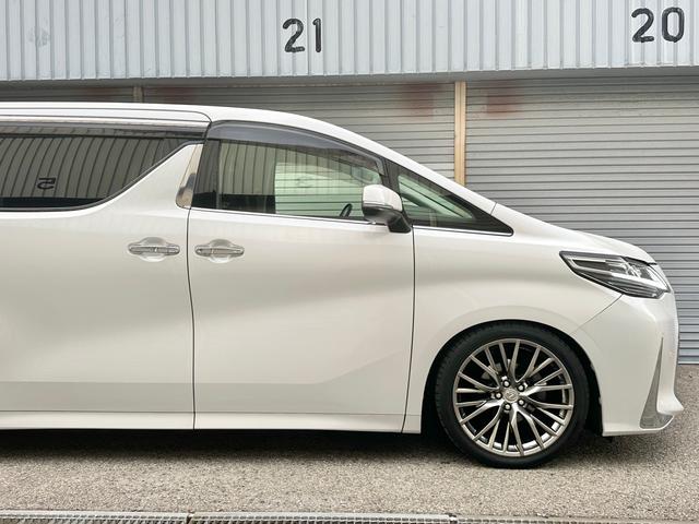 アルファード ２．５Ｓ　Ｃパッケージ　・ＬＭ３５０仕様・コンプリートカー・２０インチＡＷ・車高調・三眼・ＬＥＤテール・両側スラ・９インチナビ・１３インチモニター・ナビ・ＴＶ・ＢＴ・ＨＤＭＩ・Ｂカメラ・ＥＴＣ・Ｐゲート（27枚目）