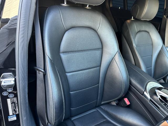 Ｃクラス Ｃ１８０アバンギャルド　ＡＭＧライン　記録簿９枚・Ｃ４３仕様・ＫＷ製車高調・１９インチ・パナメリカーナグリル・エアコンエアベント・ＡＭＧエアロ＆アルミ＆エンブレム・ハンコック２０２４年製タイヤ・キー２本完備・レーダーセーフティパッケージ（52枚目）