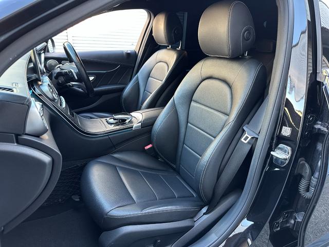 Ｃクラス Ｃ１８０アバンギャルド　ＡＭＧライン　記録簿９枚・Ｃ４３仕様・ＫＷ製車高調・１９インチ・パナメリカーナグリル・エアコンエアベント・ＡＭＧエアロ＆アルミ＆エンブレム・ハンコック２０２４年製タイヤ・キー２本完備・レーダーセーフティパッケージ（54枚目）