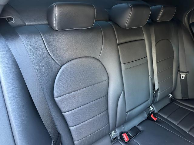 Ｃクラス Ｃ１８０アバンギャルド　ＡＭＧライン　記録簿９枚・Ｃ４３仕様・ＫＷ製車高調・１９インチ・パナメリカーナグリル・エアコンエアベント・ＡＭＧエアロ＆アルミ＆エンブレム・ハンコック２０２４年製タイヤ・キー２本完備・レーダーセーフティパッケージ（65枚目）