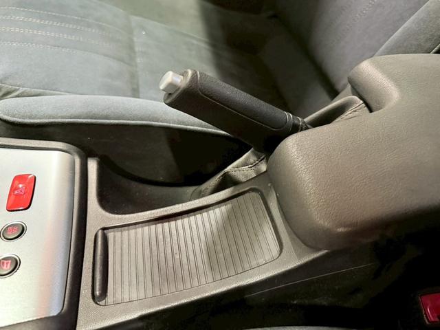 アルファ159 2.2 JTS ディスティンクティブ 色替車(37枚目)