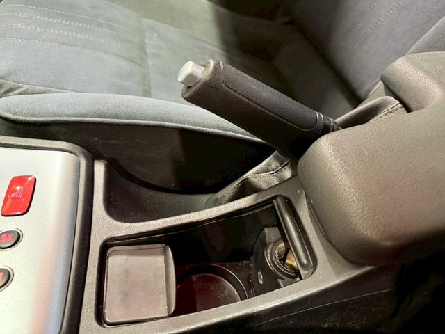 アルファ159 2.2 JTS ディスティンクティブ 色替車(38枚目)