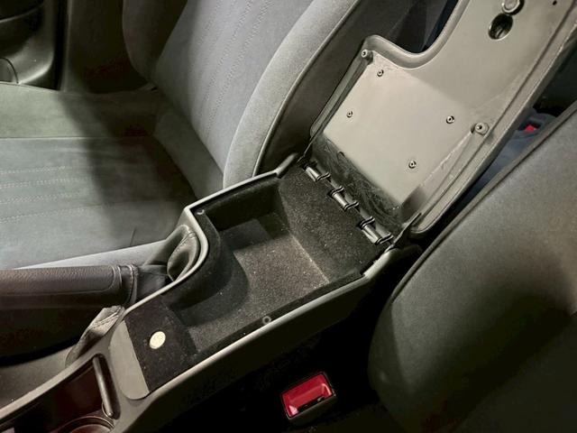 アルファ159 2.2 JTS ディスティンクティブ 色替車(40枚目)