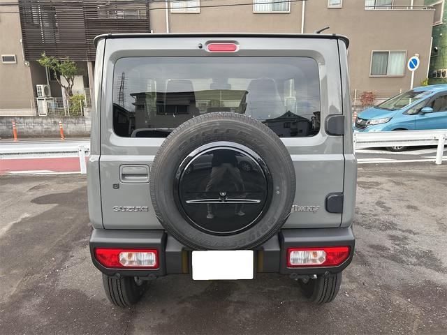 ジムニー ＸＣ　ＸＣ　４ＷＤ　登録済み未使用車　ターボ　４ＡＴ　スズキセーフティサポート　キーレスエントリー　ＬＥＤヘッドランプ　オートライト　ヘッドライトウォッシャー　電動格納ミラー　プライバシーガラス（3枚目）