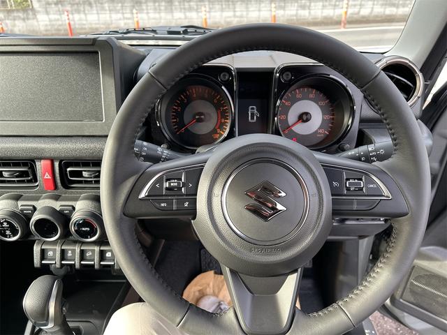 ジムニー ＸＣ　ＸＣ　４ＷＤ　登録済み未使用車　ターボ　４ＡＴ　スズキセーフティサポート　キーレスエントリー　ＬＥＤヘッドランプ　オートライト　ヘッドライトウォッシャー　電動格納ミラー　プライバシーガラス（10枚目）