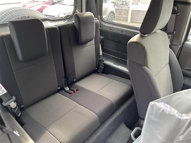ジムニー ＸＣ　ＸＣ　４ＷＤ　登録済み未使用車　ターボ　４ＡＴ　スズキセーフティサポート　キーレスエントリー　ＬＥＤヘッドランプ　オートライト　ヘッドライトウォッシャー　電動格納ミラー　プライバシーガラス（14枚目）
