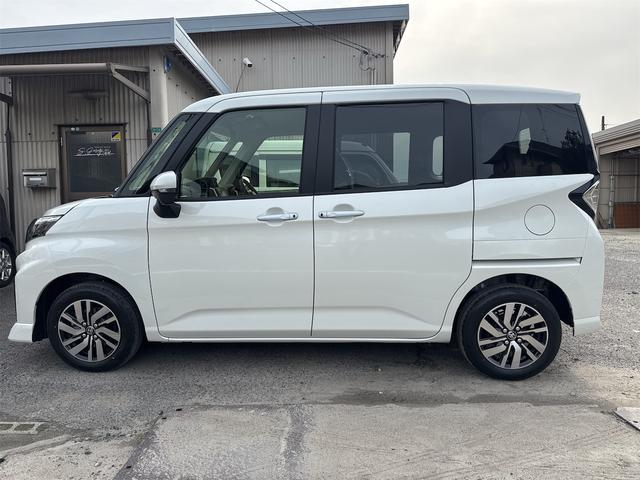 ルーミー カスタムG 登録済未使用車 ディスプレイオーディオ パノラミックビューモニター コンフォートパッケージ フルセグTV HDMI USB 純正フロアマット 両側電動スライドドア LEDヘッドライト シートヒーター(5枚目)