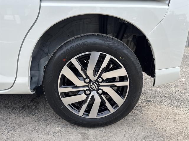 ルーミー カスタムG 登録済未使用車 ディスプレイオーディオ パノラミックビューモニター コンフォートパッケージ フルセグTV HDMI USB 純正フロアマット 両側電動スライドドア LEDヘッドライト シートヒーター(31枚目)