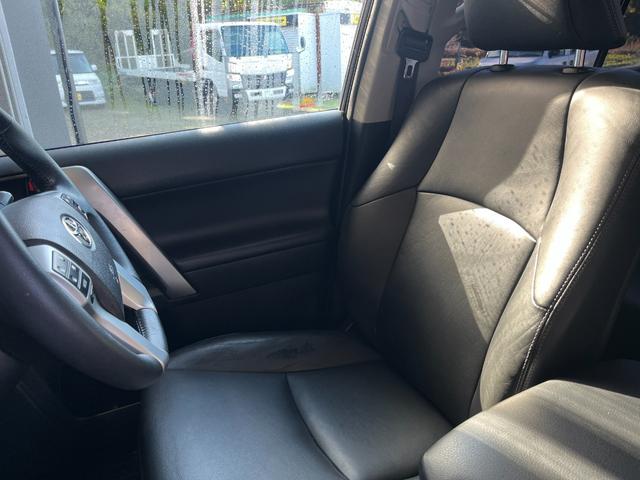 ランドクルーザープラド TX Lパッケージ TX Lパッケージ 4WD モデリスタエアロ 本革シート 純正ナビ フロント.サイド.バックカメラ オートクルーズコントロール シートヒーター スマートキー×2 電動パワーシート 2本出マフラー(17枚目)