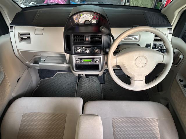 ｅＫワゴン プレミアムエディション　エアコン／パワーウィンドウ／パワーステアリング／運転席エアバッグ／助手席エアバッグ／キーレスエントリー／ベンチシート／フルフラット（3枚目）