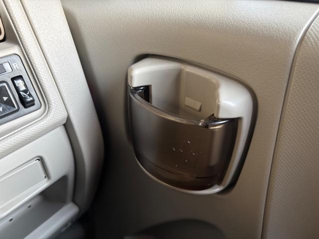 ｅＫワゴン プレミアムエディション　エアコン／パワーウィンドウ／パワーステアリング／運転席エアバッグ／助手席エアバッグ／キーレスエントリー／ベンチシート／フルフラット（5枚目）