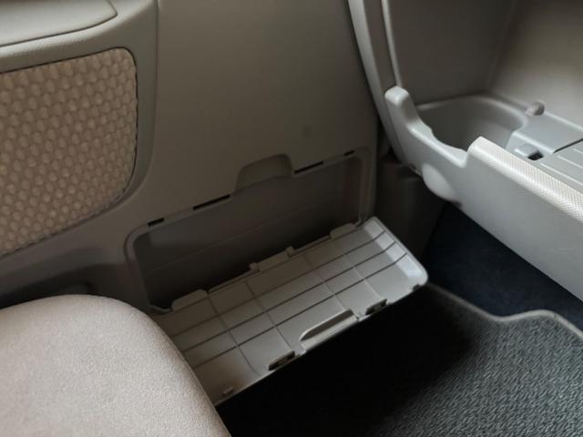 ｅＫワゴン プレミアムエディション　エアコン／パワーウィンドウ／パワーステアリング／運転席エアバッグ／助手席エアバッグ／キーレスエントリー／ベンチシート／フルフラット（10枚目）