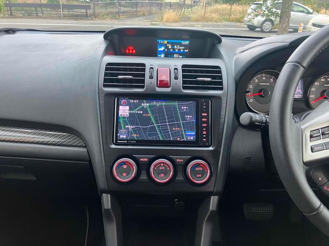 フォレスター X-ブレイク 4WD 車検R9年8月まで ETC バックカメラ オートクルーズコントロール パワーシート 衝突被害軽減システム ナビ TV オートライト HID アルミホイール スマートキー アイドリングストップ(4枚目)