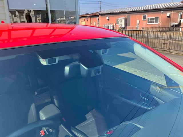 レヴォーグ １．６ＧＴアイサイト　プラウドエディション　４ＷＤ　車検整備付　ＥＴＣ　バックカメラ　サイドカメラ　ナビ　ＴＶ　オートクルーズコントロール　レーンアシスト　衝突被害軽減システム　アルミホイール　オートライト　ＬＥＤヘッドランプ　パワーシート（3枚目）