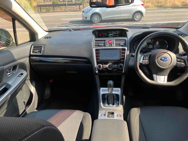 レヴォーグ １．６ＧＴアイサイト　プラウドエディション　４ＷＤ　車検整備付　ＥＴＣ　バックカメラ　サイドカメラ　ナビ　ＴＶ　オートクルーズコントロール　レーンアシスト　衝突被害軽減システム　アルミホイール　オートライト　ＬＥＤヘッドランプ　パワーシート（4枚目）