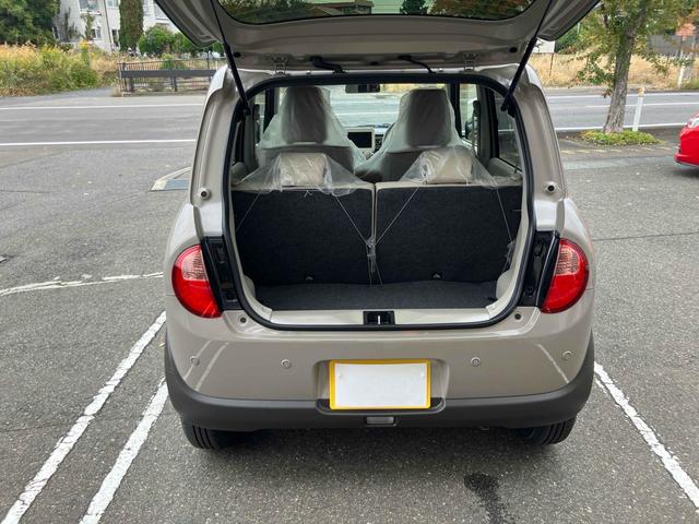 アルトラパン ハイブリッドＸ　４ＷＤ　車検Ｒ１０年１０月まで　クリアランスソナー　レーンアシスト　衝突被害軽減システム　オートライト　ＬＥＤヘッドランプ　スマートキー　アイドリングストップ　電動格納ミラー　シートヒーター　ベンチシート（10枚目）