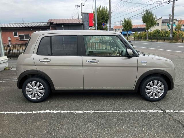 アルトラパン ハイブリッドＸ　４ＷＤ　車検Ｒ１０年１０月まで　クリアランスソナー　レーンアシスト　衝突被害軽減システム　オートライト　ＬＥＤヘッドランプ　スマートキー　アイドリングストップ　電動格納ミラー　シートヒーター　ベンチシート（12枚目）