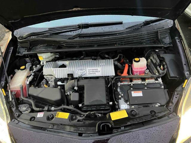 プリウス Ｓツーリングセレクション・Ｇ’ｓ　ＥＴＣ　バックカメラ　ナビ　ＴＶ　アルミホイール　オートライト　ＨＩＤ　ＣＶＴ　スマートキー　電動格納ミラー　盗難防止システム　パワーシート　ＣＤ　衝突安全ボディ　ＡＢＳ　エアコン　パワーステアリング（20枚目）